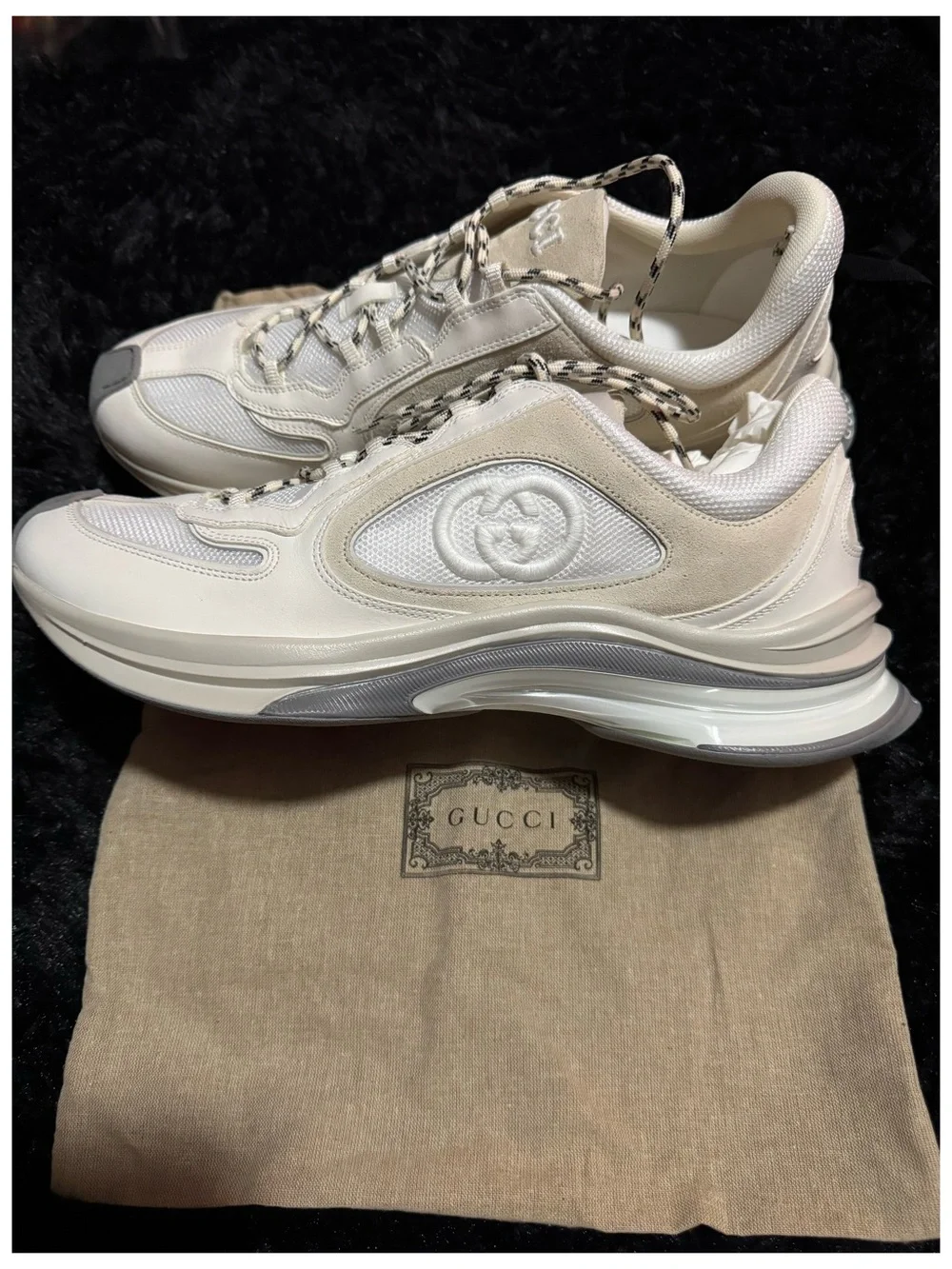 Gucci Men's Cream White and Gray Leather Running Sneakers